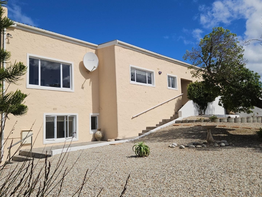 4 Bedroom Property for Sale in Pearly Beach Western Cape